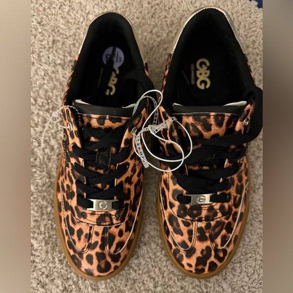 GBG Los Angeles Leopard Print Sneakers with Black Accents, Size 8.5 - Picture 3 of 6